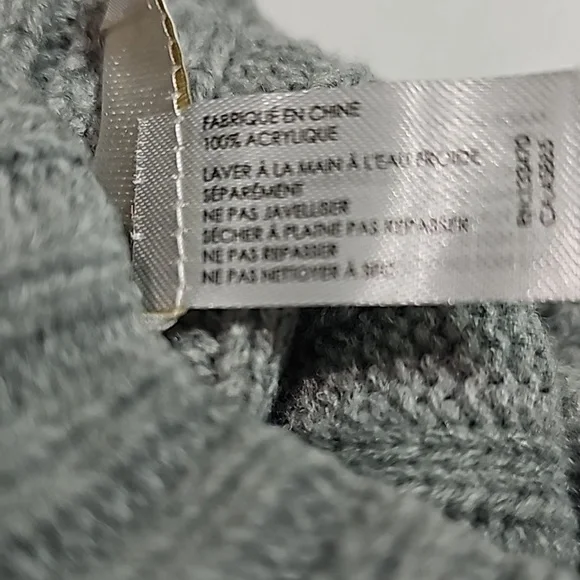 Michael Kors Cable Knit Pom Beanie Hat - Picture 5 of 8